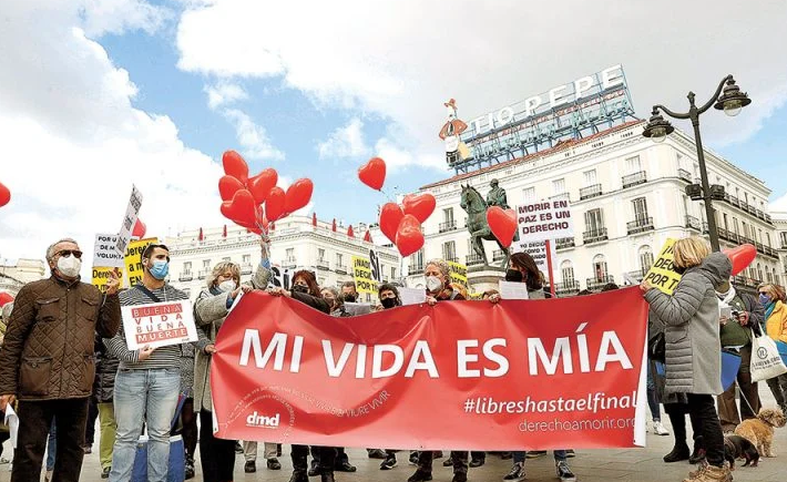 Η Ισπανία νομιμοποιεί την ευθανασία