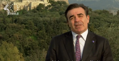 Μ. Σχοινάς: “Κοιτάμε πίσω με ευλάβεια”