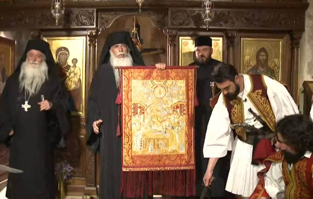 Στη Μάνη η ΠτΔ -Κωδωνοκρουσίες στους ναούς