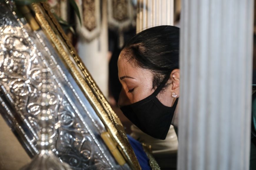 Σε “κόκκινο” και “βαθύ κόκκινο” όλη η Ελλάδα – Τι ισχύει από σήμερα και πού αναστέλλονται γάμοι, βαπτίσεις και μνημόσυνα