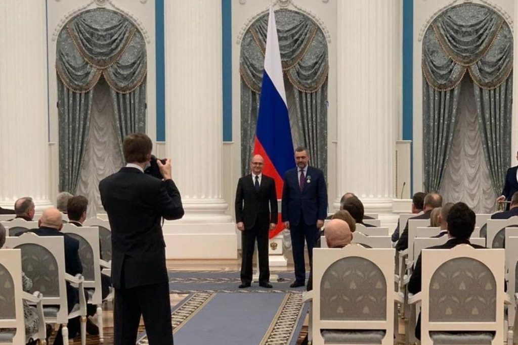 Председателю Синодального отдела по взаимоотношениям Церкви с обществом и СМИ В.Р. Легойде вручен орден Дружбы
