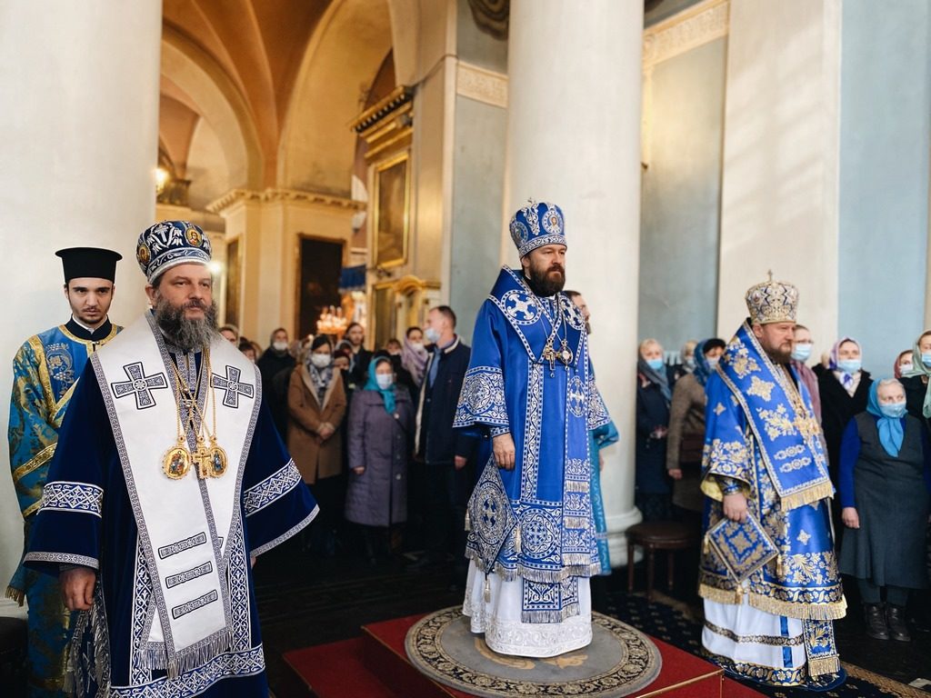 В праздник Благовещения митрополит Иларион совершил Литургию вместе с иерархами Сербской Церкви