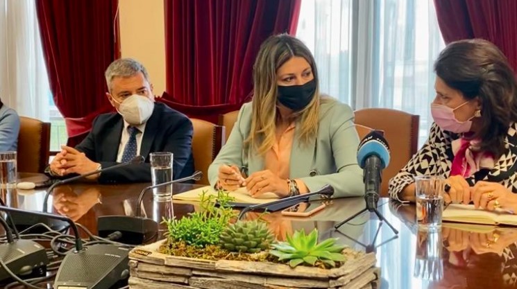 H υφυπουργός Τουρισμού συναντήθηκε με τον Μητροπολίτη Κεφαλληνίας