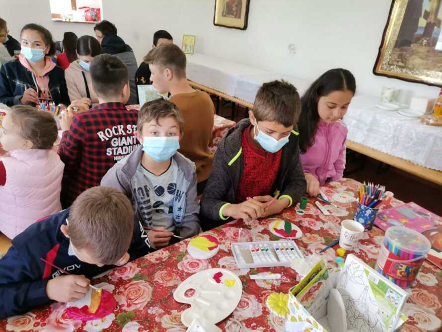 A fost inaugurat Centrul catehetic al Parohiei băcăuane Mărăşti