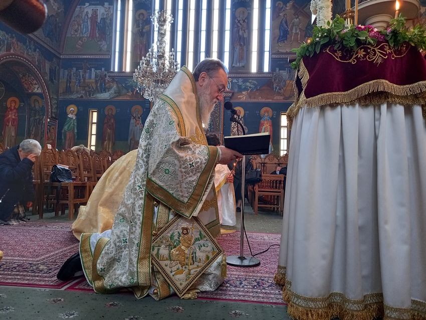 “Αντικρίζοντας τον Σταυρό του Χριστού οι Πιστοί, παίρνουν δύναμη”