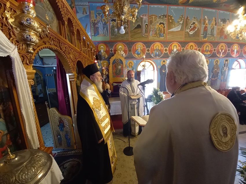 Η Εξόδιος Ακολουθία του πρωτοπρεσβυτέρου Βασιλείου Χασούρα