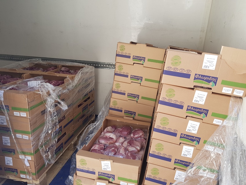 Ο Δήμος Κορινθίων ενισχύει με τρόφιμα το φιλανθρωπικό έργο της Ι. Μητρόπολης