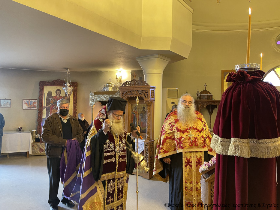 “Η Πανύμνητος Μήτηρ να μας λυτρώσει από τη συμφορά του κορωνοϊού”