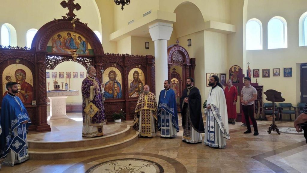 Епископ Иринеј посетио парохију Свете Петке у Орланду