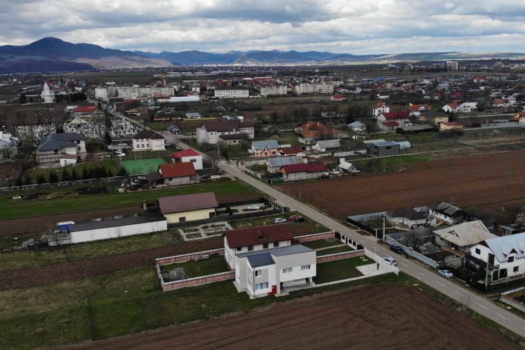 În Parohia Săvineşti a fost inaugurată o casă de tip familial pentru 10 copii instituţionalizaţi