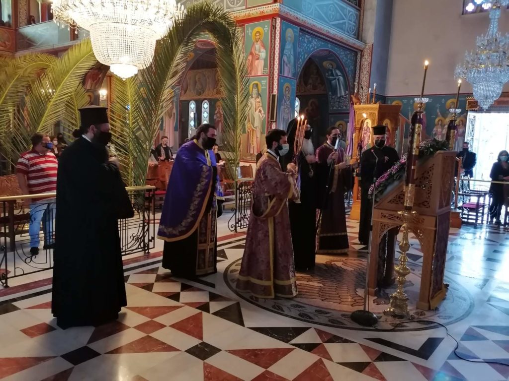Ο Όρθρος της Μεγάλης Τρίτης στην Ι. Μητρόπολη Περιστερίου
