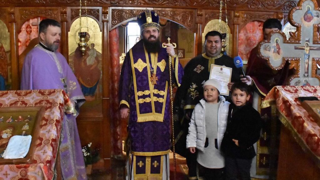 Assistant Bishop Benedict celebrates Int’l Roma Day with Romanian-Romani bilingual liturgy