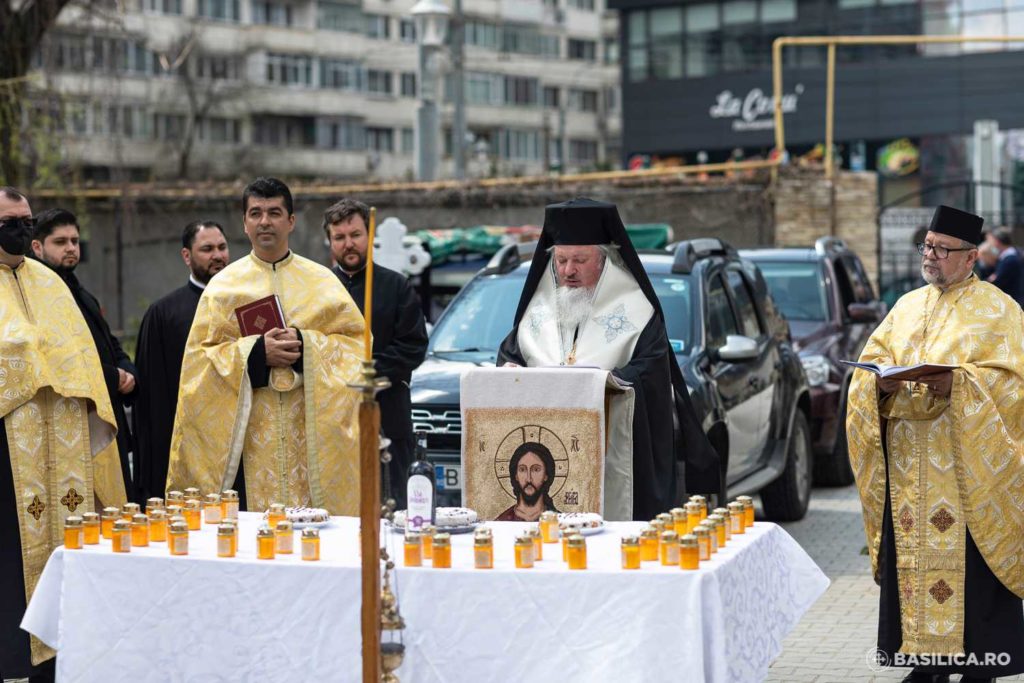 Τρισάγιο για τα μέλη της Ακαδημίας της Ρουμανίας (ΦΩΤΟ)