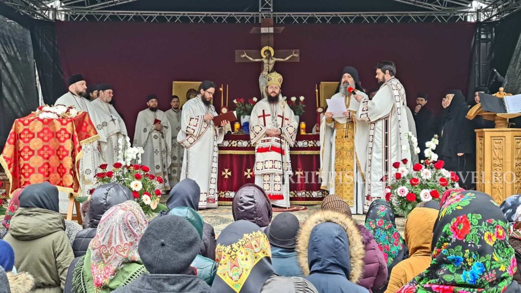 Mănăstirea Pătrăuţi a fost redeschisă după 200 ani