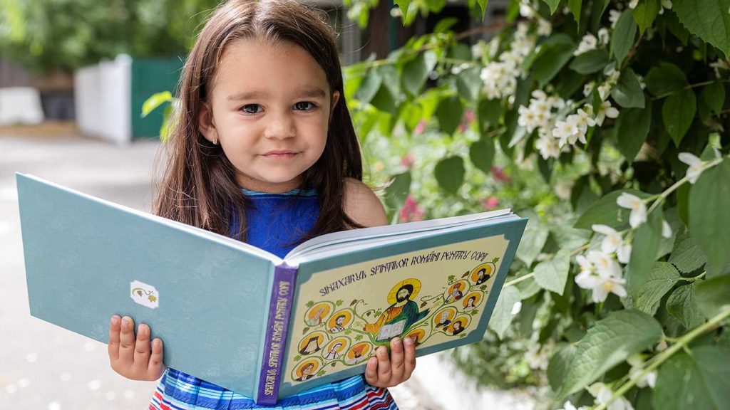 Presbytera Narcisa Cădă recommends Christian literature: “Children will be richer in their love for others”