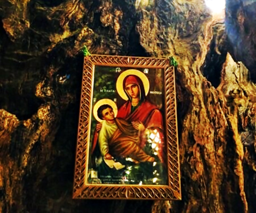 Κινδυνεύει η Παναγία η Πλατανιώτισσα στα Καλάβρυτα