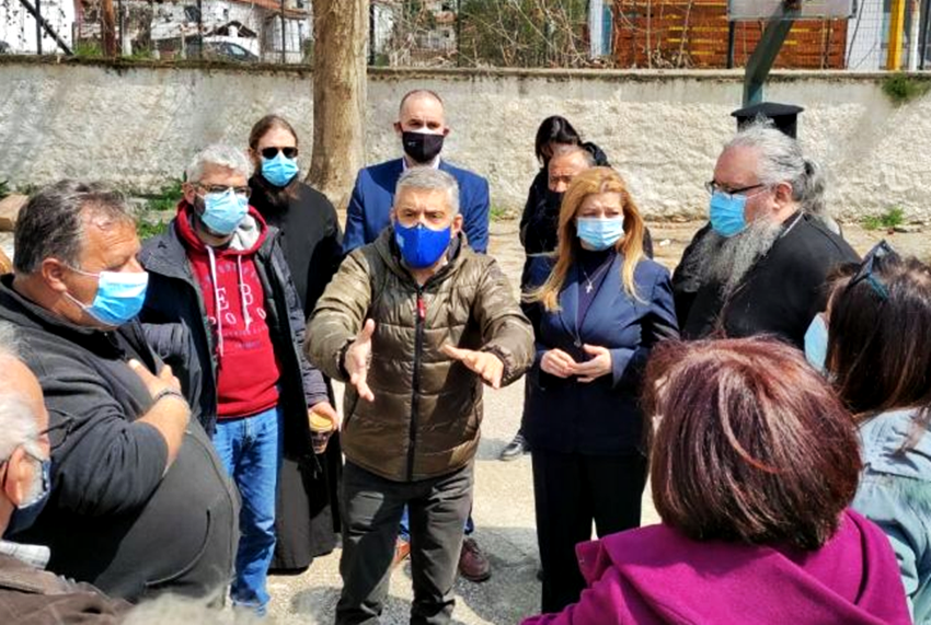 Συζητώντας με την αγωνία των ανθρώπων στα χωριά