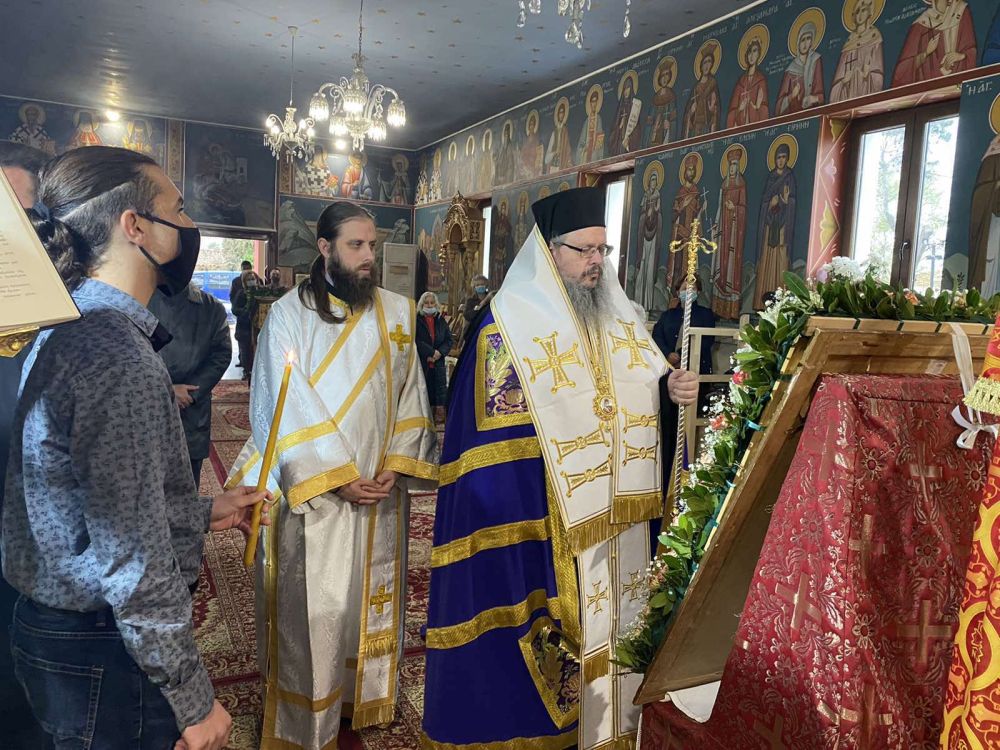 “Η Εκκλησία προσπαθεί να αντιγράψει την αγάπη της Παναγίας”