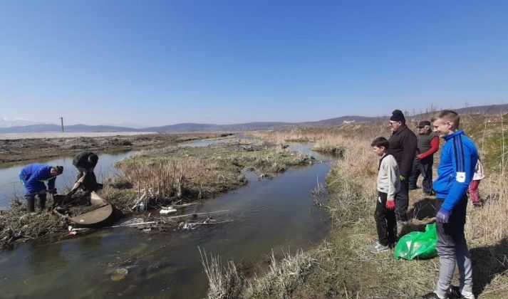 Avrig Orthodox Parish joins greening activity, collects 32 tons of waste