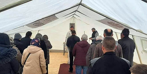 Парох глински: Молимо Господа да прекрати искушења и да нам да снагу да издржимо