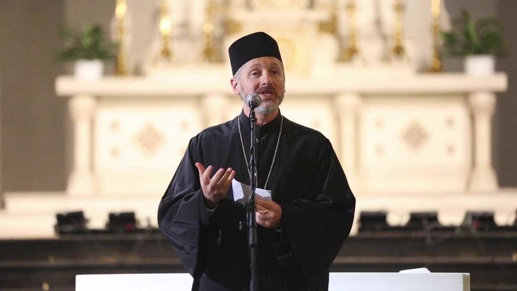 În Săptămâna Mare omul nu mai trăieşte pentru el, ci pentru Dumnezeu: Pr. Daniel Benga