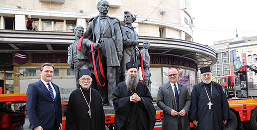 Повратак скулптуре „Сима Игуманов са сирочићима”