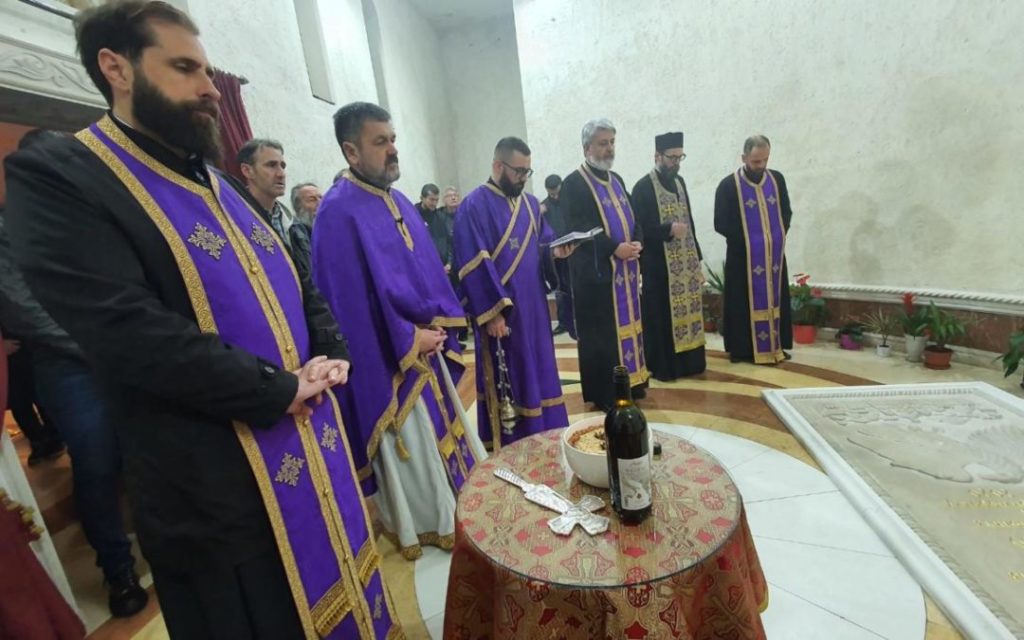 Шестомјесечни помен блаженопочившем Митрополиту Амфилохију