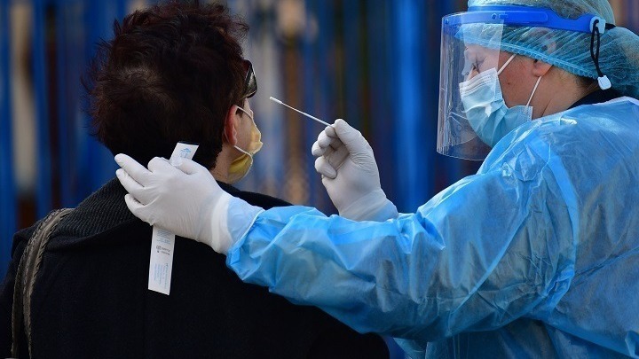 Κορωνοϊός: 2.155 νέα κρούσματα, 802 διασωληνωμένοι, 66 θάνατοι