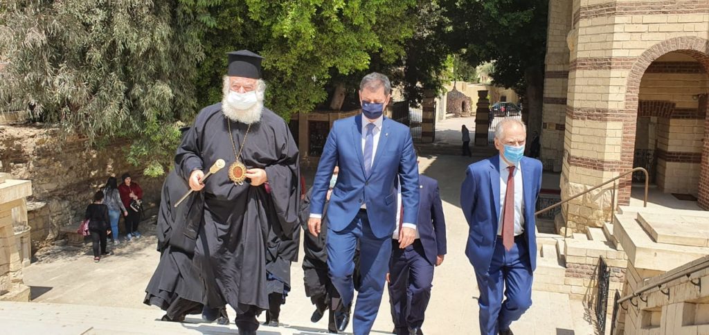 Στον Πατριάρχη Αλεξανδρείας ο υπουργός Τουρισμού