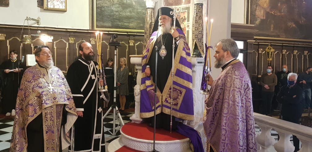 Ο Εσπερινός της Αποκαθηλώσεως στην Κέρκυρα