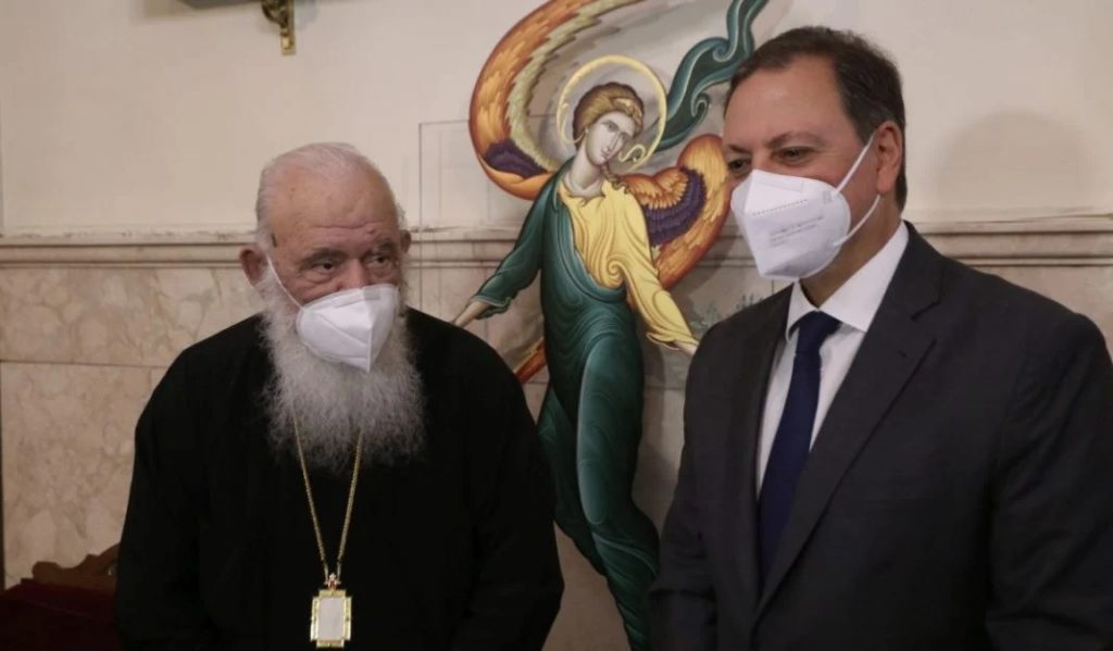 Σε προληπτική καραντίνα ο υπουργός Αγροτικής Ανάπτυξης