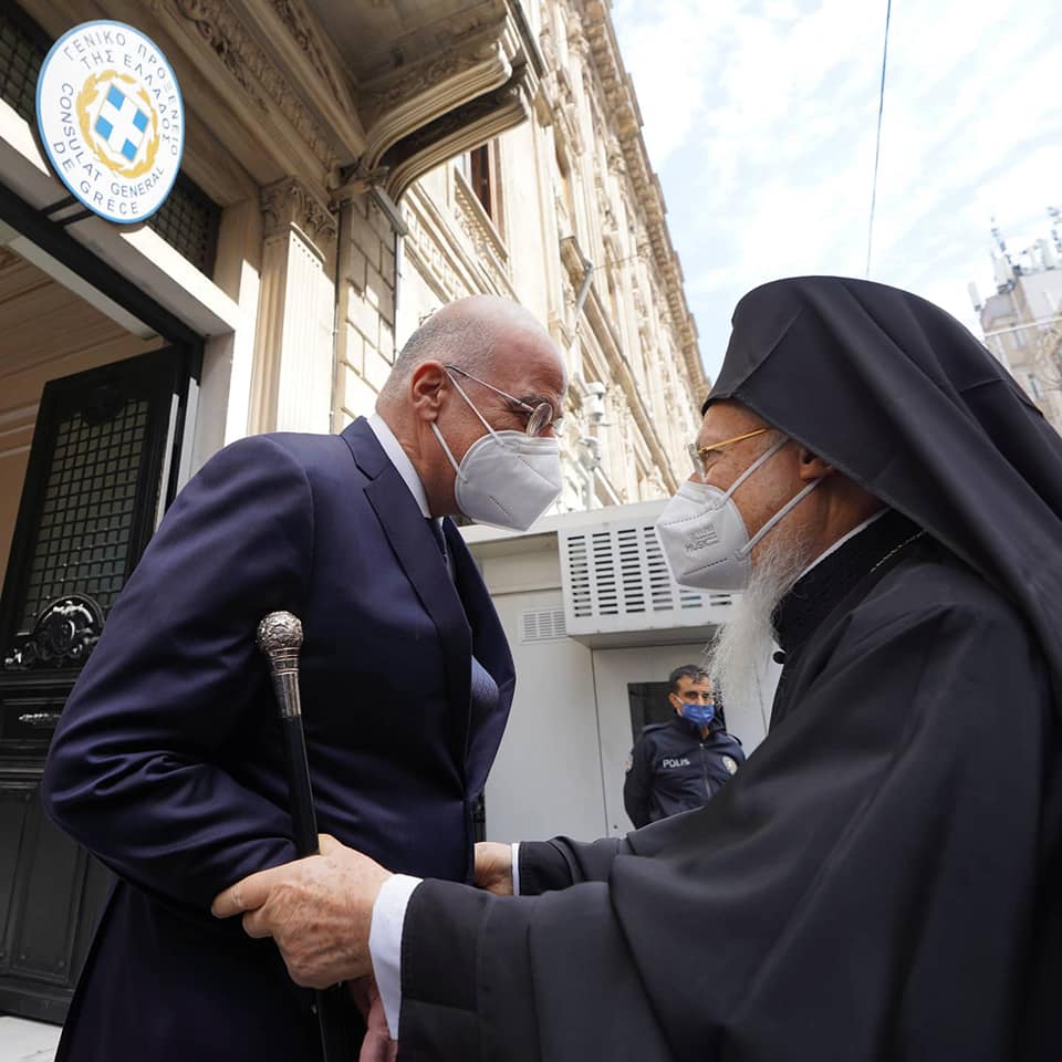 Οι διμερείς σχέσεις Ελλάδας-Τουρκίας και ο ρόλος του Οικουμενικού Πατριαρχείου – Κρίσιμες συναντήσεις Δένδια σήμερα στην Άγκυρα