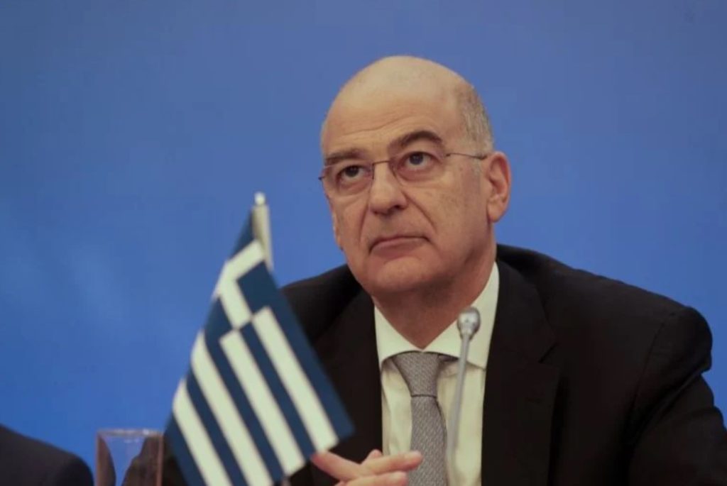 Προεδρική Φρουρά για Δένδια: “Θα μπορούσε να ήταν και Εύζων”