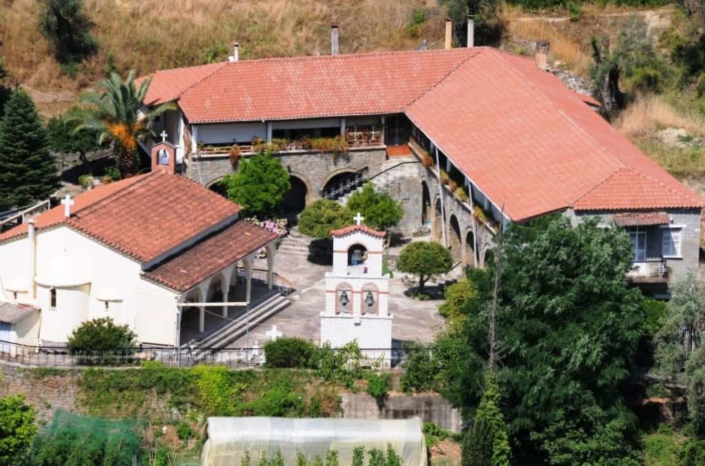 Πυρκαγιά: Ευχαριστίες στην Παναγία από την Ηγουμένη της Μονής Κατερινούς