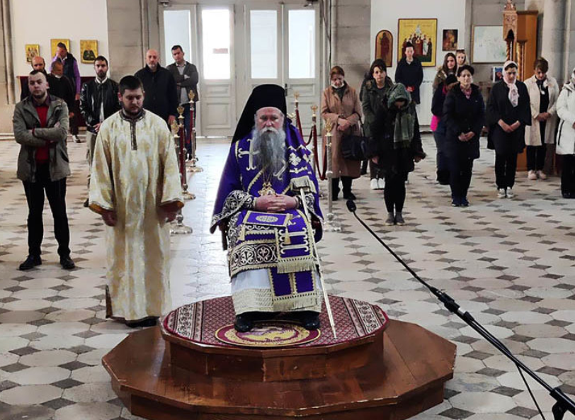 Епископ Јоаникије служио Литургију пређеосвећених дарова у никшићкој Саборној цркви