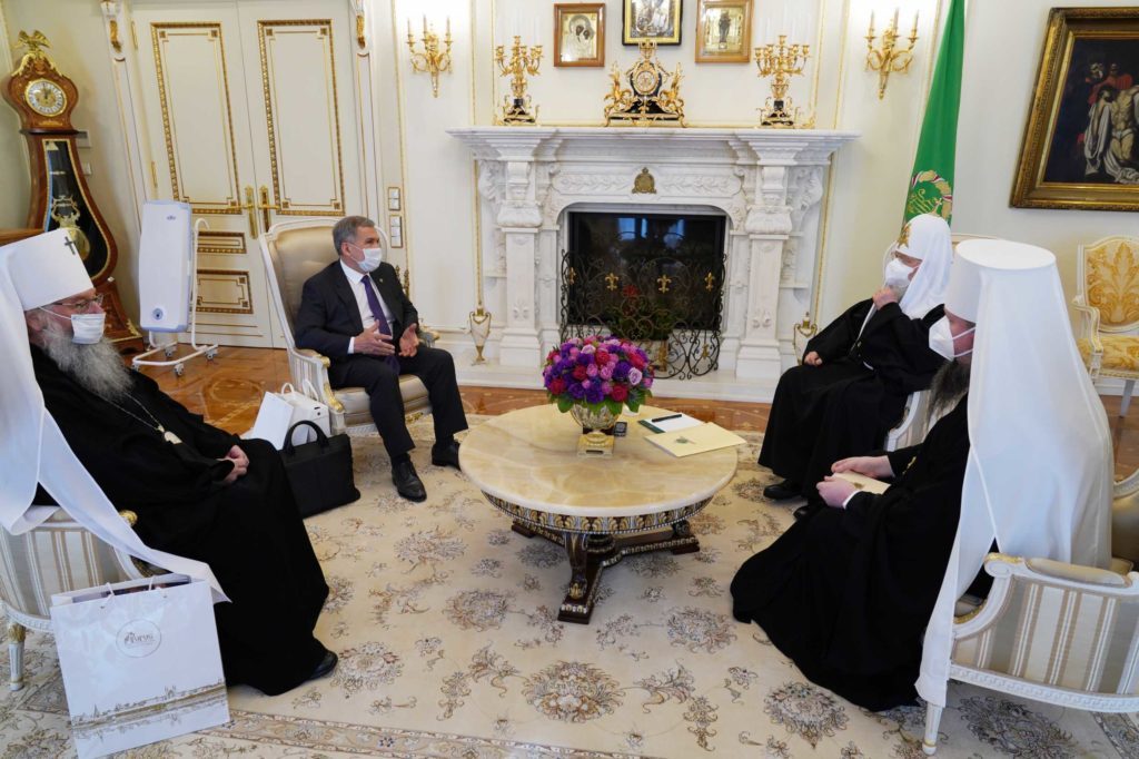 Patriarch of Russia receives Republic of Tatarstan president Minnikhanov