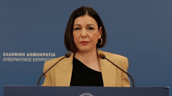 Πελώνη: Νωρίς να μιλάμε για τις εκκλησίες το Πάσχα