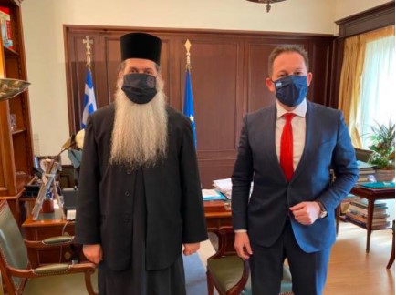 Ο Στέλιος Πέτσας στον Μητροπολίτη Φθιώτιδος