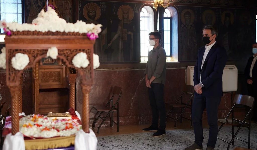 Στο Παρεκκλήσιο του Ιπποκράτειου Νοσοκομείου ο πρωθυπουργός