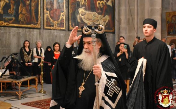 O Eσπερινός της Αποκαθηλώσεως στον Πανίερο Ναό της Αναστάσεως