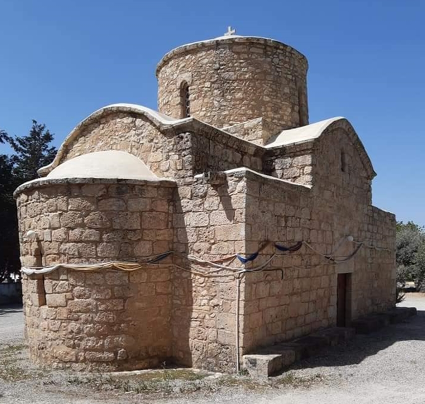 ΚΥΠΡΟΣ: Θεία Λειτουργία στο ξωκκλήσι της Παναγιάς Χορδακιώτισσας