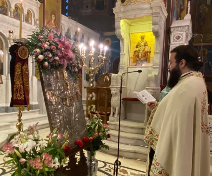 Ο Ακάθιστος ενώπιον της Θαυματουργού Παναγίας της Διασώζουσας