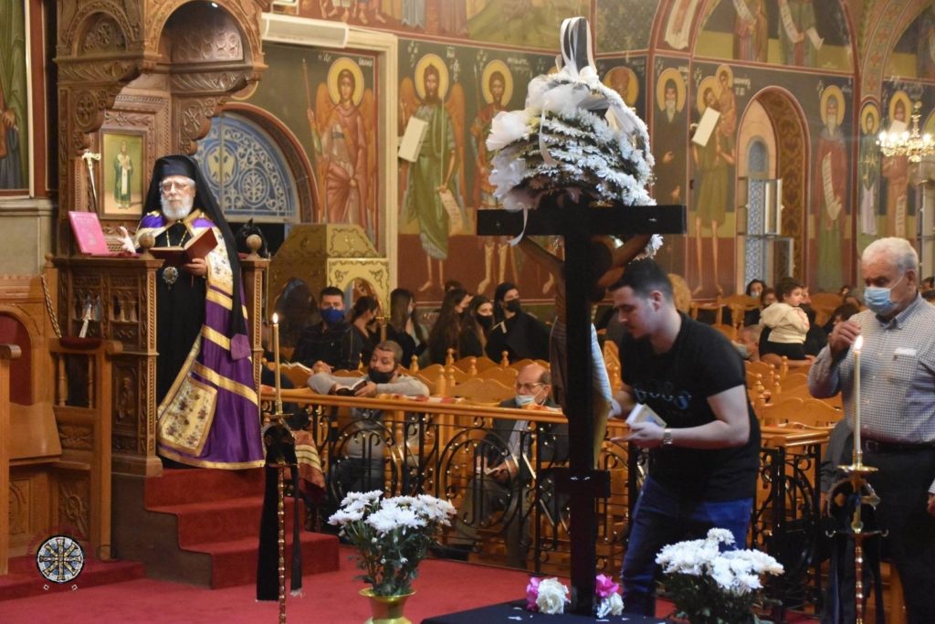 Η Ακολουθία των Αγίων Παθών στον Μητροπολιτικό Ναό Παραλιμνίου