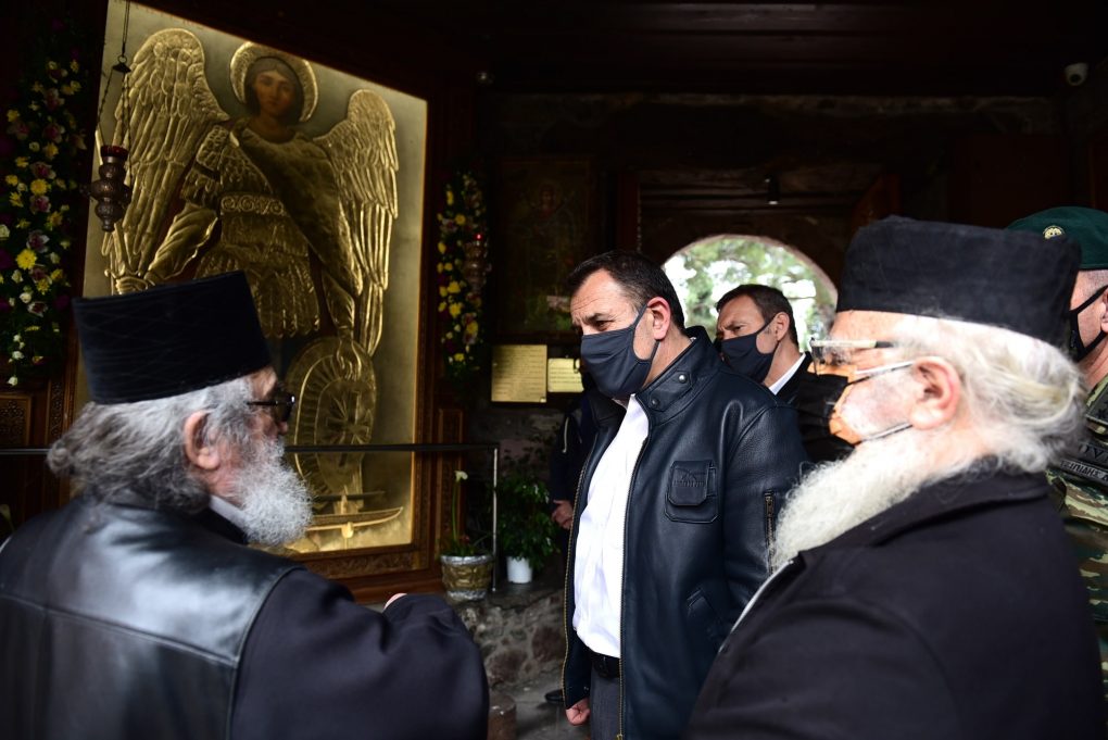 Στο Προσκύνημα του Ταξιάρχη στο Μανταμάδο ο ΥΠΕΘΑ