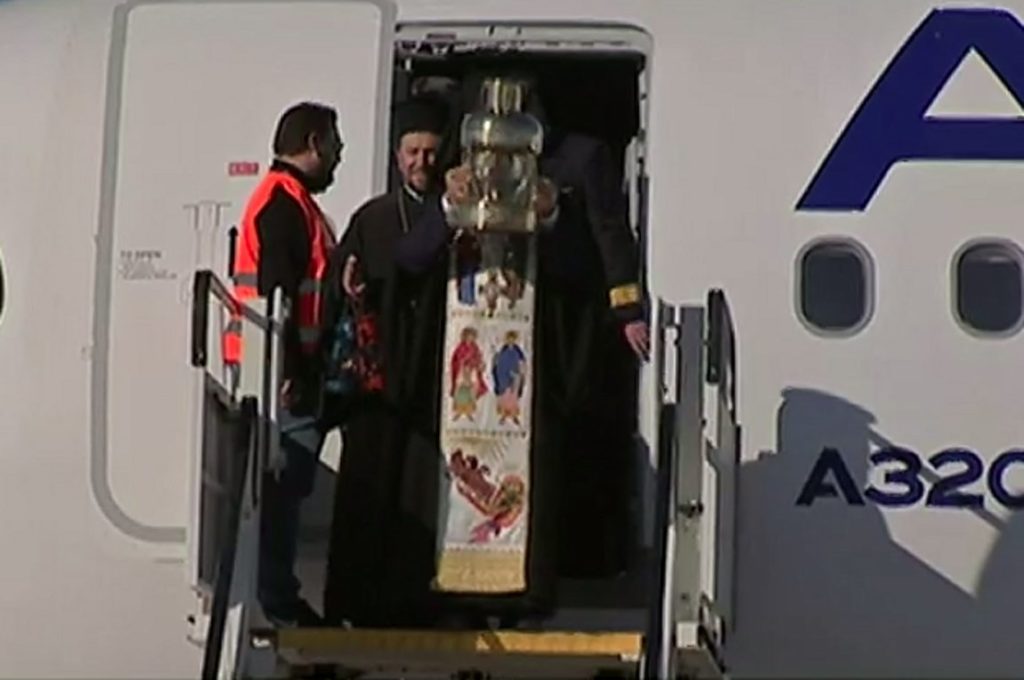 Ακυρώνεται η τελετή υποδοχής του Αγίου Φωτός από τα Ιεροσόλυμα!