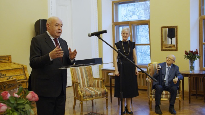 Παράσημα σε δύο Ρώσους φιλέλληνες από την ΠτΔ