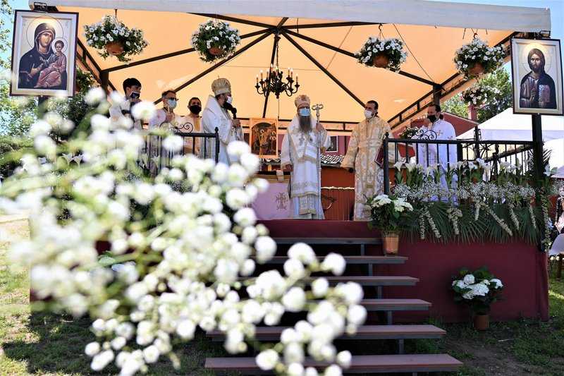 Преко 100.000 румунске деце крштено је у Италији после устоличења Епископа Силуана