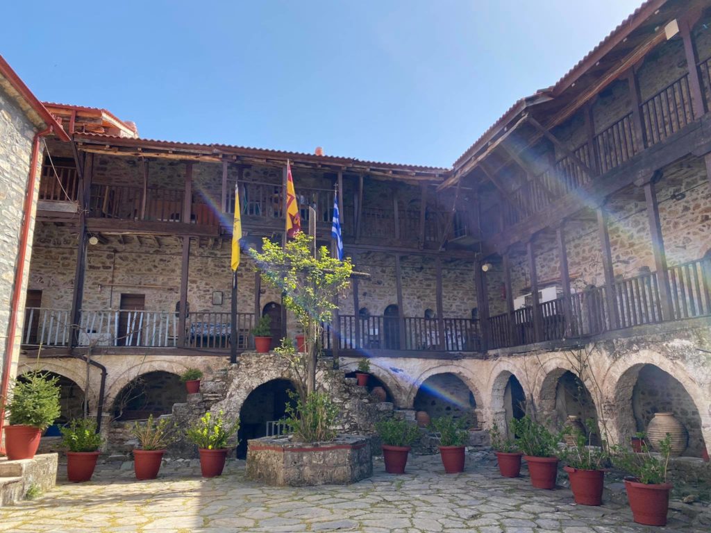 Ο Άγιος Γεώργιος Φενεού – Λίμνη Δόξα στην pemptousia.tv