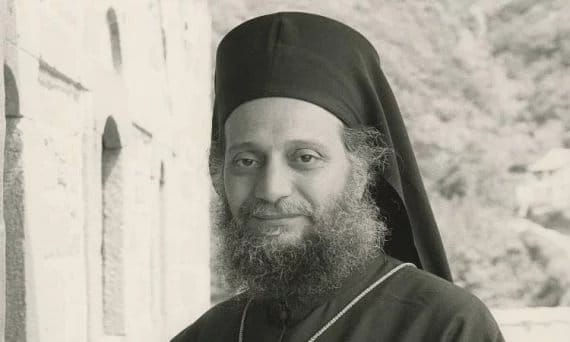 «Οι εκκλησίες γεμίζουν από κόσμο που δεν πιστεύει»