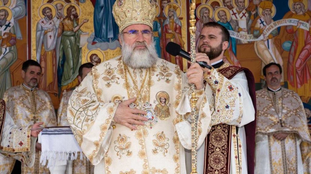 IPS Ioachim a inaugurat noul centru social al Parohiei Sfinții Împărați din Roman